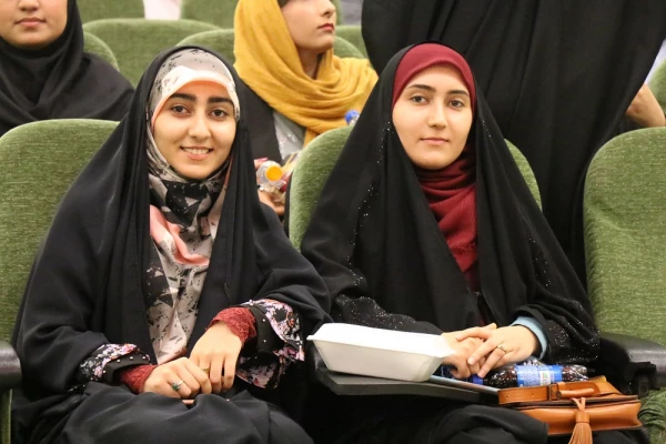 همزمان با عید غدیر؛
جشن بزرگ دانش آموختگی 171 ورودی 98 پردیس بنت الهدی صدر 4