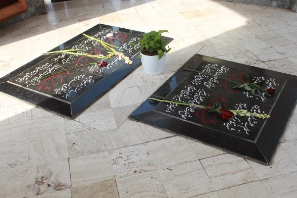 به مناسب هفته عفاف و حجاب برگزار شد:
آئین تجدید میثاق با شهدا مجموعه دانشگاه فرهنگیان استان بوشهر 3