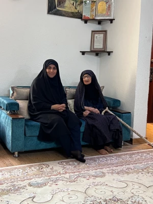 رئیس دانشگاه فرهنگیان استان بوشهر خبر داد: 
دیدار اعضای کارگروه شهدای دانشگاه با خانواده دو شهید دانشجومعلم 5