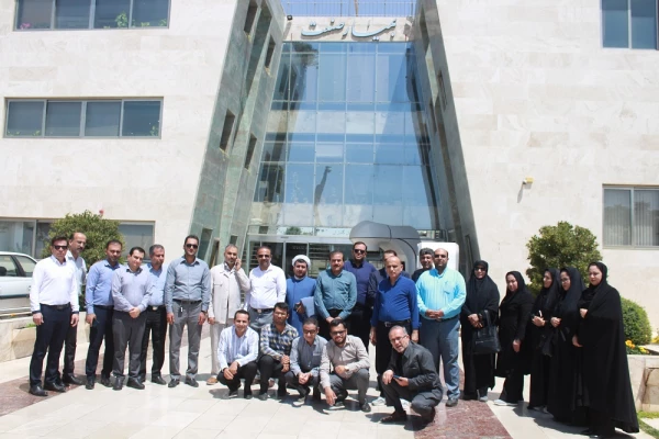 رئیس دانشگاه فرهنگیان استان بوشهر؛
بازدید ۴ ساعته اساتید و کارکنان دانشگاه از مجتمع غنی سازی شهید احمدی روشن نطنز 9