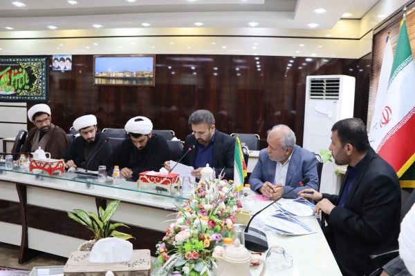 با حضور رئیس دانشگاه فرهنگیان استان بوشهر؛
امضای تفاهم نامه چندجانبه توانمندسازی نیروهای شاغل آموزش و پرورش استان  3