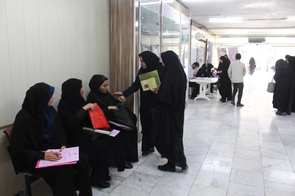 در دانشگاه فرهنگیان استان بوشهر:
ثبت نام حضوری از 134 مهارت آموزان رشته آموزش ابتدایی آغاز شد 4