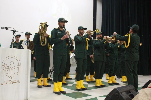 مشاور و دستیار ویژه معاون هماهنگ کننده سپاه:
در تقابل با آمریکا ما پیروز میدانیم 10