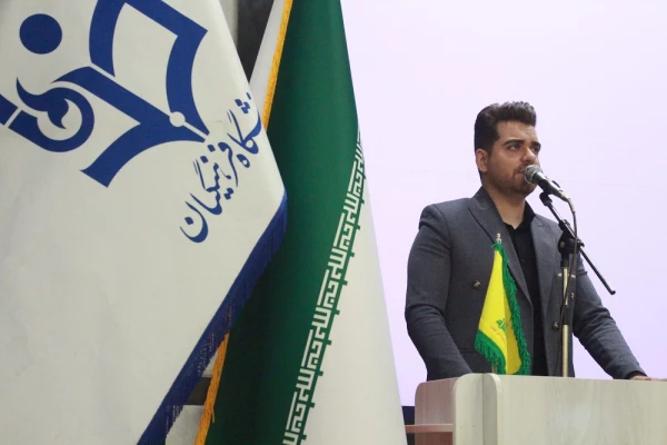 مشاور و دستیار ویژه معاون هماهنگ کننده سپاه:
در تقابل با آمریکا ما پیروز میدانیم 11