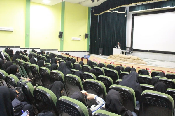 در پردیس بنت الهدی صدر برگزار شد؛
نشست مسئول هسته گزینش اداره کل آموزش و پرورش استان بوشهر با دانشجومعلمان 9