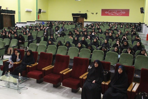 در پردیس بنت الهدی صدر برگزار شد؛
نشست مسئول هسته گزینش اداره کل آموزش و پرورش استان بوشهر با دانشجومعلمان 11