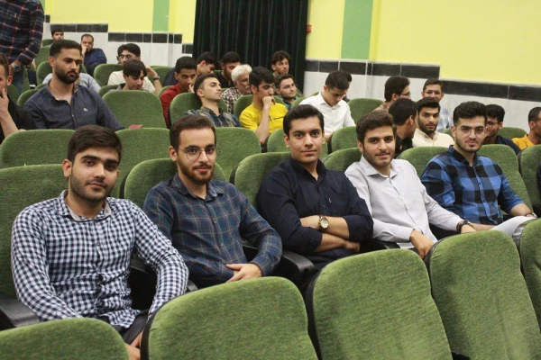 با حضور چهره های ادبی مطرح استان؛
همایش تخصصی نیاز جامعه به حافظ در دانشگاه فرهنگیان استان بوشهر برگزار شد 15