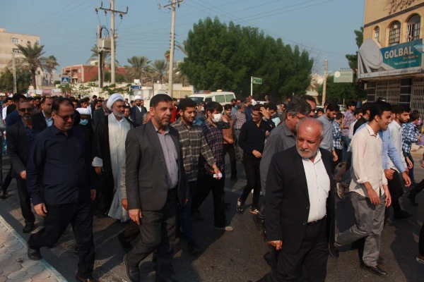 با حضور باشکوه مسئولان، کارکنان، اساتید و دانشجومعلمان دانشگاه فرهنگیان استان بوشهر؛
راهپیمایی 13 آبان در بوشهر برگزار شد 10