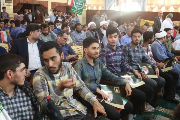 با حضور باشکوه مسئولان، کارکنان، اساتید و دانشجومعلمان دانشگاه فرهنگیان استان بوشهر؛
راهپیمایی 13 آبان در بوشهر برگزار شد 10