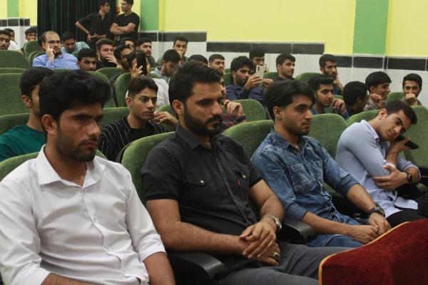 
در دانشگاه فرهنگیان استان بوشهر؛
شب نیمایوشیج برگزار شد 11