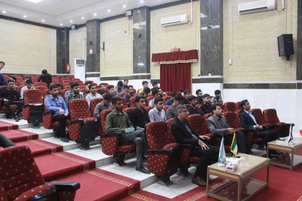 در پردیس علامه طباطبایی بوشهر؛
کارگاه آشنایی با قوانین و مقررات آموزشی برگزار شد 2