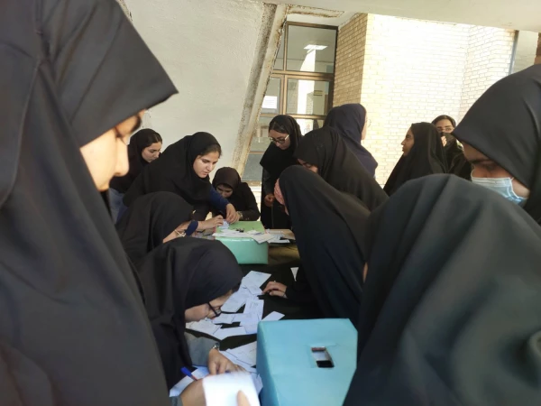 
با حضور معاون توسعه منابع و امور دانشجویی پردیس بنت الهدی صدر بوشهر؛
انتخابات کانون های فرهنگی اجتماعی و انجمن های علمی های برگزار شد 2