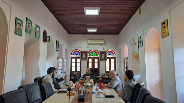 با حضور در دفتر مدیرکل حفظ آثار و نشر ارزش های دفاع مقدس استان بوشهر؛دیدار و گفتگو مدیرکل امور شاهد و ایثارگران دانشگاه فرهنگیان با مدیرکل حفظ آثار و نشر ارزش های دفاع مقدس استان بوشهر 
 2