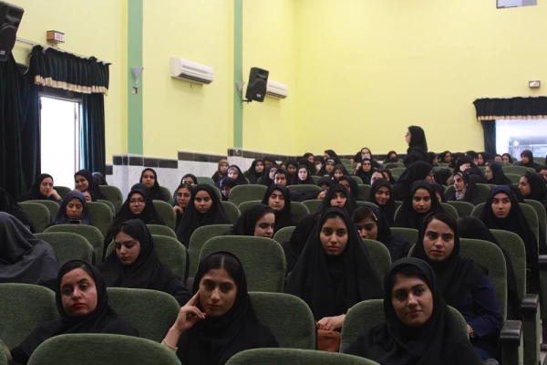 با حضور مدیرکل امور بانوان و خانواده استانداری بوشهر؛
آئین بزرگداشت روز دانشجو در پردیس بنت الهدی صدر برگزار شد 7