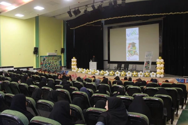 با حضور مدیرکل امور بانوان و خانواده استانداری بوشهر؛
آئین بزرگداشت روز دانشجو در پردیس بنت الهدی صدر برگزار شد 8