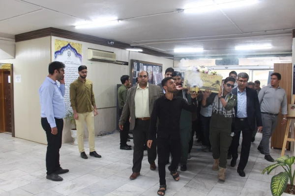 با حضور استاندار بوشهر و همزمان با تشییع پیکر شهید خوشنام؛
آئین بزرگداشت روز دانشجو در پردیس علامه طباطبایی برگزار شد 5