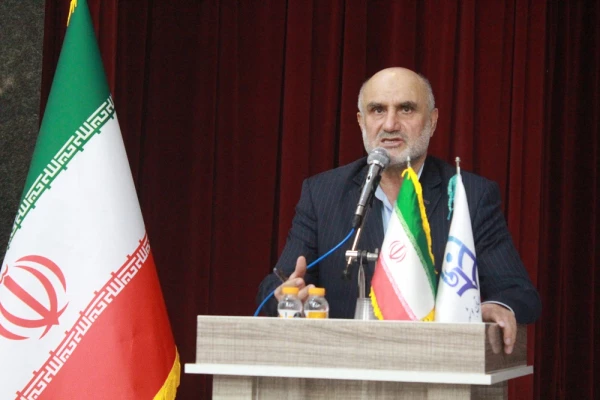 با حضور استاندار بوشهر و همزمان با تشییع پیکر شهید خوشنام؛
آئین بزرگداشت روز دانشجو در پردیس علامه طباطبایی برگزار شد 26