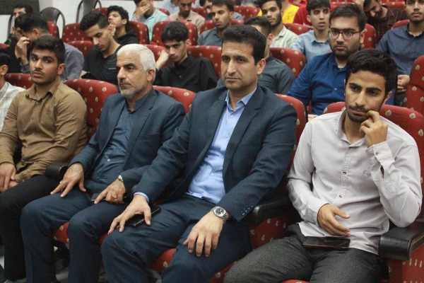 با حضور استاندار بوشهر و همزمان با تشییع پیکر شهید خوشنام؛
آئین بزرگداشت روز دانشجو در پردیس علامه طباطبایی برگزار شد 28