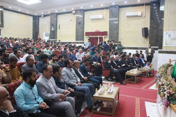 با حضور استاندار بوشهر و همزمان با تشییع پیکر شهید خوشنام؛
آئین بزرگداشت روز دانشجو در پردیس علامه طباطبایی برگزار شد 22