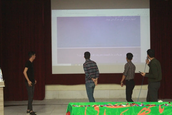 با حضور استاندار بوشهر و همزمان با تشییع پیکر شهید خوشنام؛
آئین بزرگداشت روز دانشجو در پردیس علامه طباطبایی برگزار شد 33