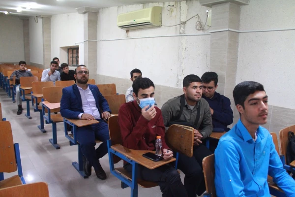 با حضور رئیس دانشگاه فرهنگیان استان بوشهر و مسئولان شهرستان دشتستان؛
آئین بزرگداشت روز دانشجو در مرکز شهید رجایی برازجان برگزار شد 9