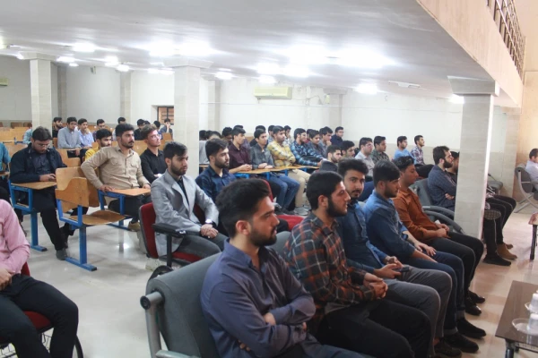 با حضور رئیس دانشگاه فرهنگیان استان بوشهر و مسئولان شهرستان دشتستان؛
آئین بزرگداشت روز دانشجو در مرکز شهید رجایی برازجان برگزار شد 13