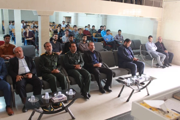 با حضور رئیس دانشگاه فرهنگیان استان بوشهر و مسئولان شهرستان دشتستان؛
آئین بزرگداشت روز دانشجو در مرکز شهید رجایی برازجان برگزار شد 14