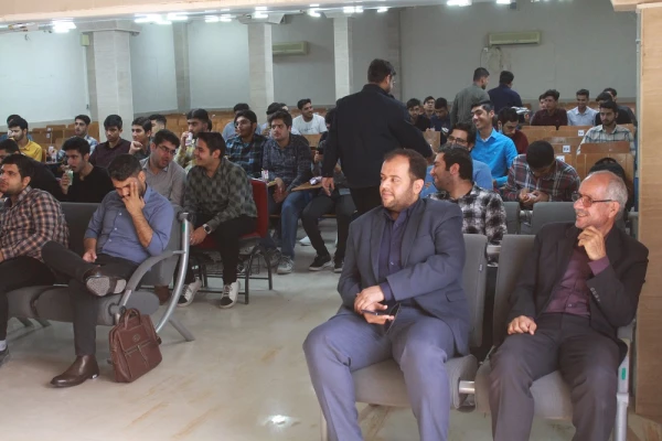 با حضور رئیس دانشگاه فرهنگیان استان بوشهر و مسئولان شهرستان دشتستان؛
آئین بزرگداشت روز دانشجو در مرکز شهید رجایی برازجان برگزار شد 20