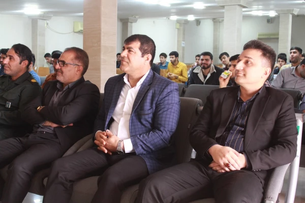 با حضور رئیس دانشگاه فرهنگیان استان بوشهر و مسئولان شهرستان دشتستان؛
آئین بزرگداشت روز دانشجو در مرکز شهید رجایی برازجان برگزار شد 21