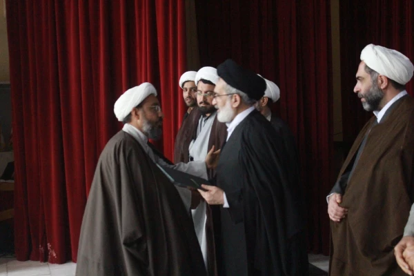 با حضور معاون نهاد رهبری در دانشگاه ها برگزار شد؛
آئین تکریم و معارفه مسئولان سابق و جدید دانشگاه فرهنگیان استان بوشهر 9