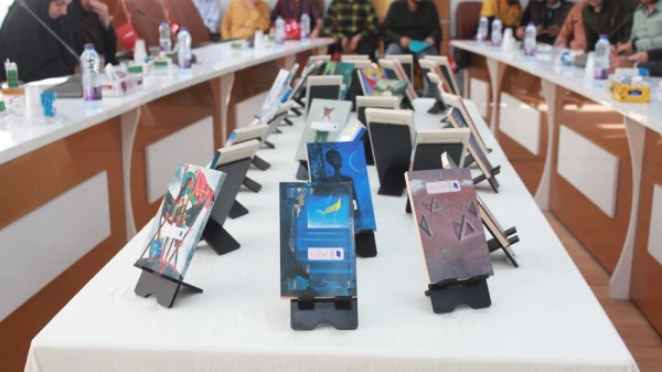 با حضور مدیرکل فرهنگ و ارشاد اسلامی استان بوشهر؛
رونمایی از مجموعه 40 جلدی ره نامه مقام معظم رهبری دردانشگاه فرهنگیان بوشهر  3