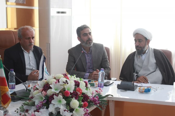 با حضور مدیرکل فرهنگ و ارشاد اسلامی استان بوشهر؛
رونمایی از مجموعه 40 جلدی ره نامه مقام معظم رهبری دردانشگاه فرهنگیان بوشهر  7