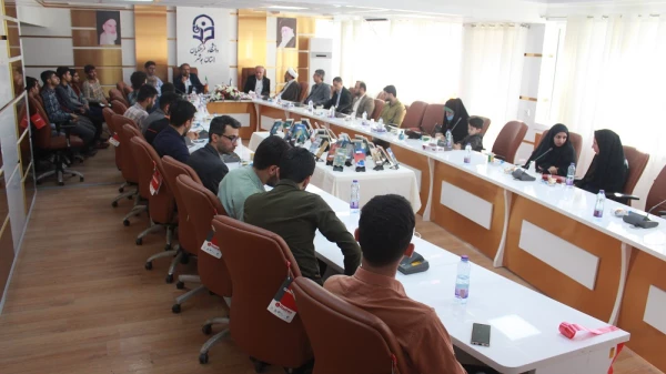 با حضور مدیرکل فرهنگ و ارشاد اسلامی استان بوشهر؛
رونمایی از مجموعه 40 جلدی ره نامه مقام معظم رهبری دردانشگاه فرهنگیان بوشهر  3