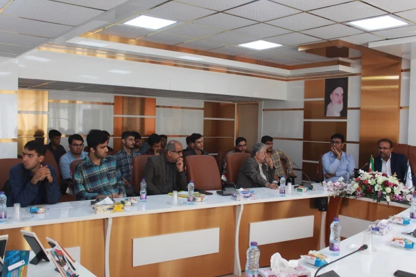 با حضور مدیرکل فرهنگ و ارشاد اسلامی استان بوشهر؛
رونمایی از مجموعه 40 جلدی ره نامه مقام معظم رهبری دردانشگاه فرهنگیان بوشهر  5