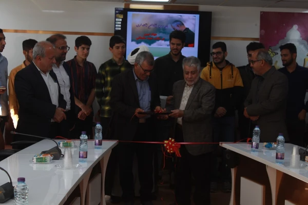 با حضور مدیرکل فرهنگ و ارشاد اسلامی استان بوشهر؛
رونمایی از مجموعه 40 جلدی ره نامه مقام معظم رهبری دردانشگاه فرهنگیان بوشهر  8