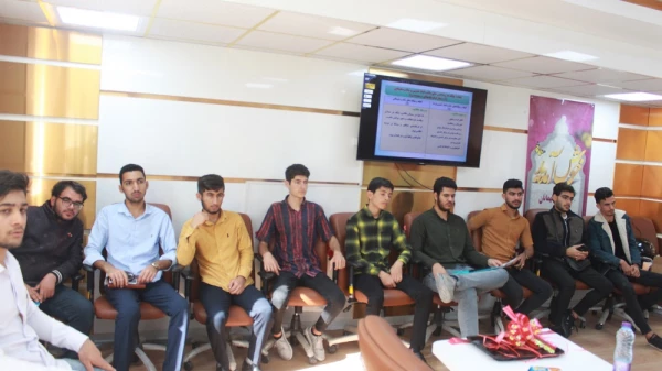 با حضور مدیرکل فرهنگ و ارشاد اسلامی استان بوشهر؛
رونمایی از مجموعه 40 جلدی ره نامه مقام معظم رهبری دردانشگاه فرهنگیان بوشهر  9