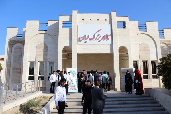 با حضور مدیرکل فرهنگی دانشگاه فرهنگیان؛ 
آئین افتتاحیه جشنواره ملی اقوام دانشگاه فرهنگیان در بوشهر برگزار شد 4