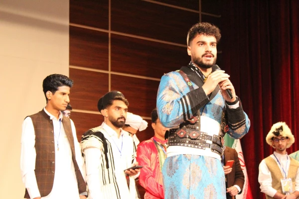 با حضور مدیرکل فرهنگی دانشگاه فرهنگیان؛ 
آئین افتتاحیه جشنواره ملی اقوام دانشگاه فرهنگیان در بوشهر برگزار شد 29