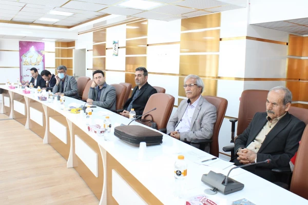 با حضور رئیس دانشگاه فرهنگیان استان بوشهر؛
نشست هم افزایی مسئولان جشنواره الگوهای برتر تدریس پردیس علامه طباطبایی با اساتید دانشگاه برگزار شد 5