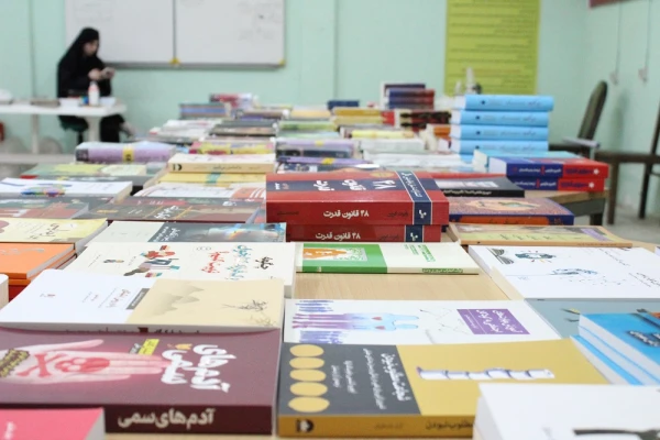 
برگزاری نمایشگاه کتاب توسط معاونت دانشجویی پردیس علامه طباطبایی بوشهر 8