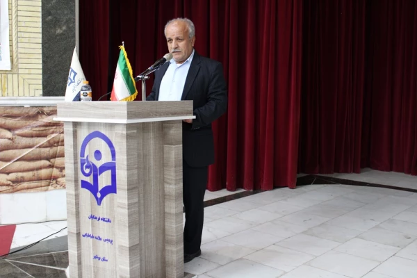 با حضور نماینده ولی فقیه در استان و امام جمعه بوشهر؛
برگزاری آئین بزرگداشت بی بی فطوم بلادی نخستین زن صاحب دیوان در بوشهر/ رونمایی از مجموعه اشعار بی بی فطوم بلادی 6