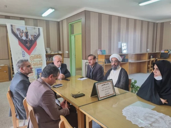 با حضور رئیس دانشگاه فرهنگیان استان بوشهر برگزار شد؛
نشست تخصصی دبیران علمی و اجرایی با اساتید داور یازدهمین جشنواره استانی تدریس برتر 2