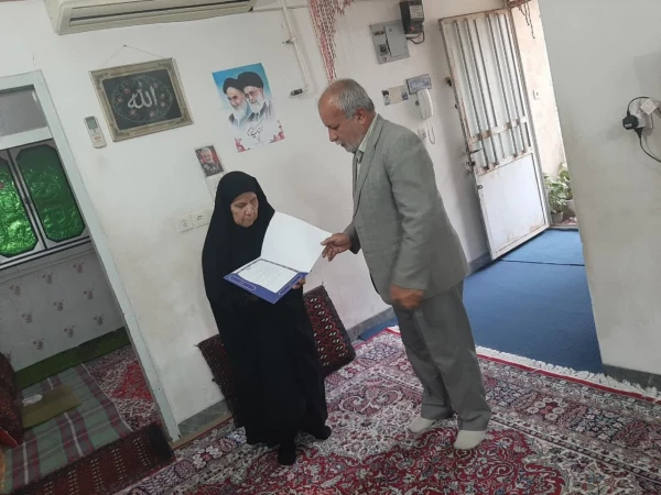 به مناسبت روز بزرگداشت شهدا؛ 
دیدار مسئولان دانشگاه فرهنگیان استان بوشهر با خانواده شهید محمدی باغملایی  2