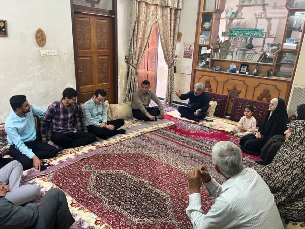 دیدار رئیس و جمعی از دانشگاهیان دانشگاه فرهنگیان استان بوشهر با خانواده شهید دانشجومعلم عبدالحمید دانش پژوه 4