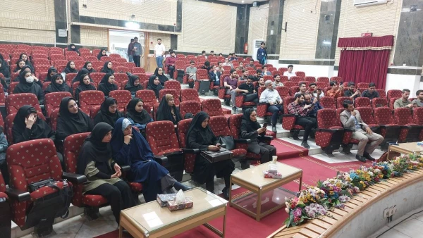 با حضور عضو هیات علمی دانشگاه تربیت دبیر شهید رجایی؛
کارگاه انگلیسی برای اهداف خاص ( ESP) در دانشگاه فرهنگیان استان بوشهر برگزار شد 2