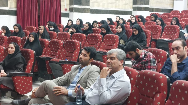 با حضور عضو هیات علمی دانشگاه تربیت دبیر شهید رجایی؛
کارگاه انگلیسی برای اهداف خاص ( ESP) در دانشگاه فرهنگیان استان بوشهر برگزار شد 2