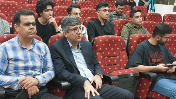 با حضور عضو هیات علمی دانشگاه تربیت دبیر شهید رجایی؛
کارگاه انگلیسی برای اهداف خاص ( ESP) در دانشگاه فرهنگیان استان بوشهر برگزار شد 3