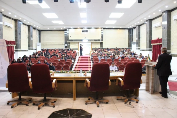 با حضور رئیس سازمان نظام روانشناسی استان بوشهر؛
آئین بزرگداشت روز روانشناسی و مشاور در دانشگاه فرهنگیان استان بوشهر برگزار شد 4