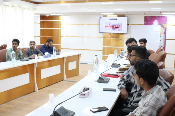 به همت مسئول مرکز مشاوره پردیس علامه طباطبایی بوشهر؛
کارگاه اختلال خودکشی برگزار شد 2