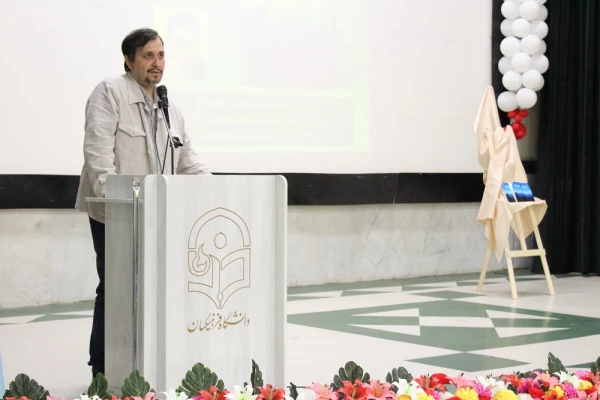 با حضور شاعران برجسته استان بوشهر؛
شب شعر گویشی در پردیس بنت الهدی صدر بوشهر برگزار شد 2